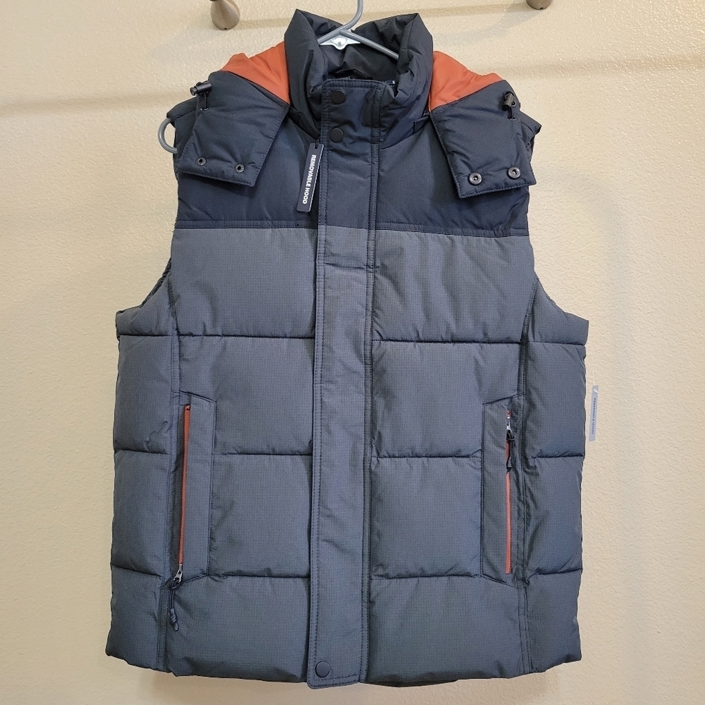 Roundtree & Yorke Men's gray colorblock vest size Medium